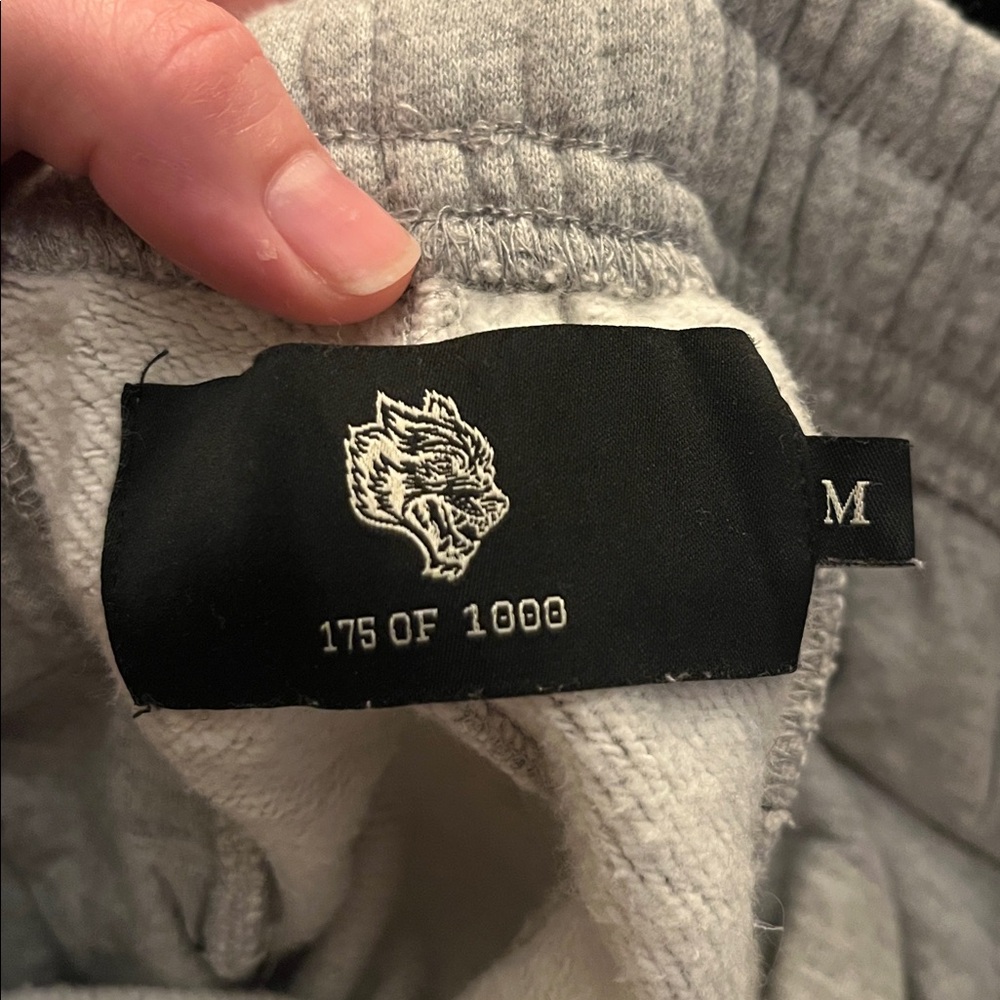 Darc Sport Wolves Gym V2 Oversized Omen Sweatpants in Light Gray Size M NWOT - Picture 5 of 5